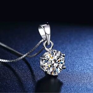 Elegant Silver zircon Pendant Necklace